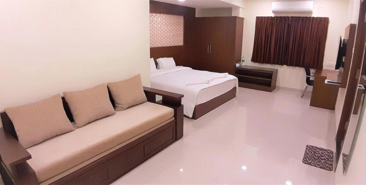 A And M Rooms And Residences شيناي المظهر الخارجي الصورة